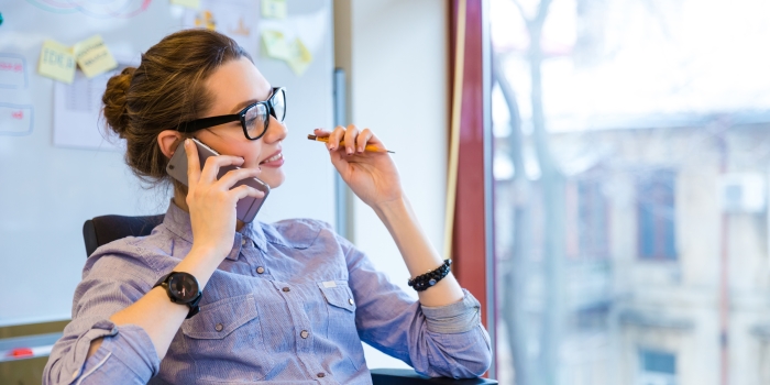 Luistertechnieken voor een beter klantgesprek